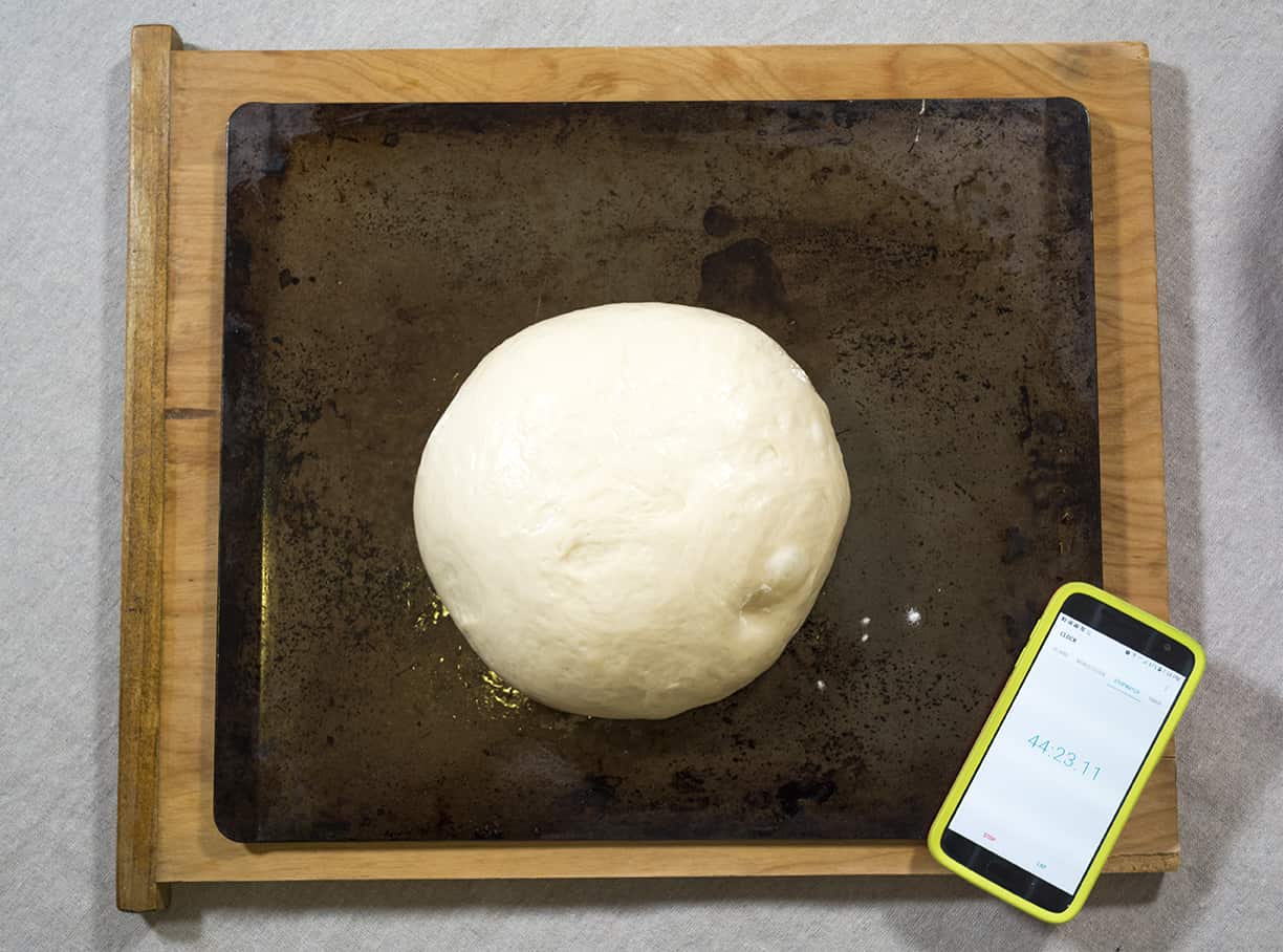 How do you know when bread dough has risen enough? Knead Rise Bake